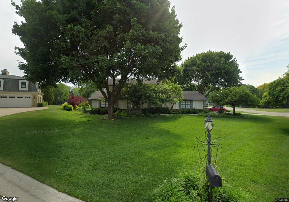 21065 Oak Ridge Ct, Brookfield, WI 53045 - photo 1