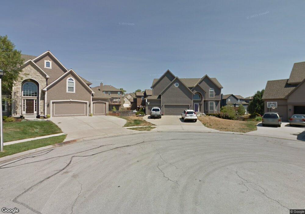 5809 Longview Rd, Shawnee, KS 66218 - photo 1