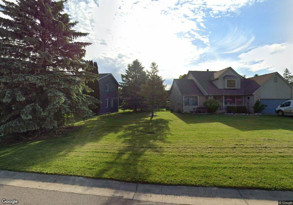 2346 Lost Creek Dr, Flushing, MI 48433 - photo 1