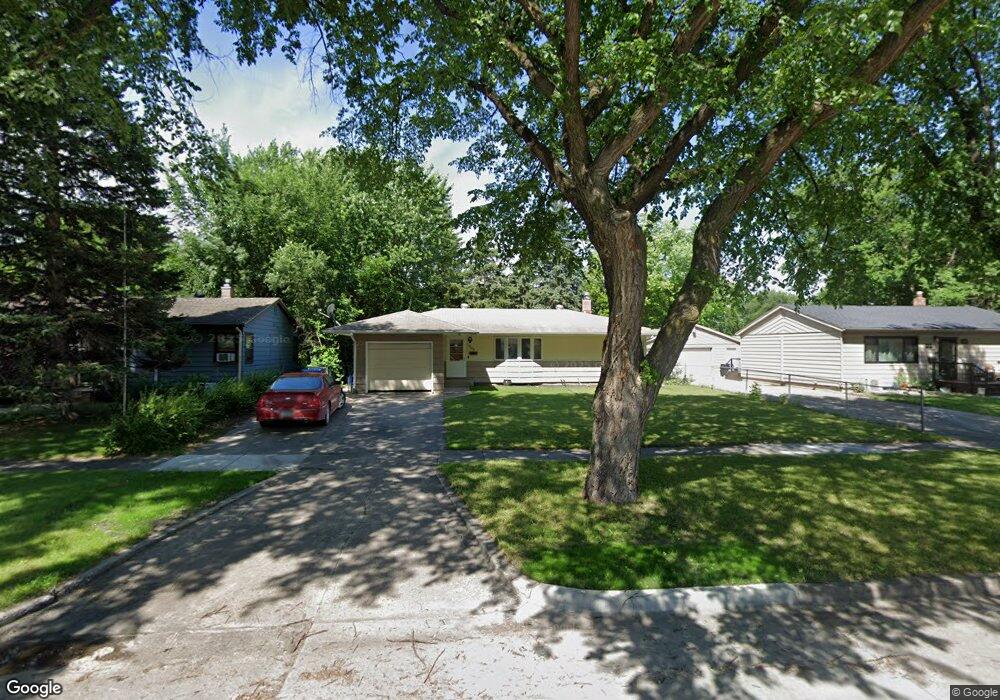 1909 15th St S, Fargo, ND 58103 - photo 1