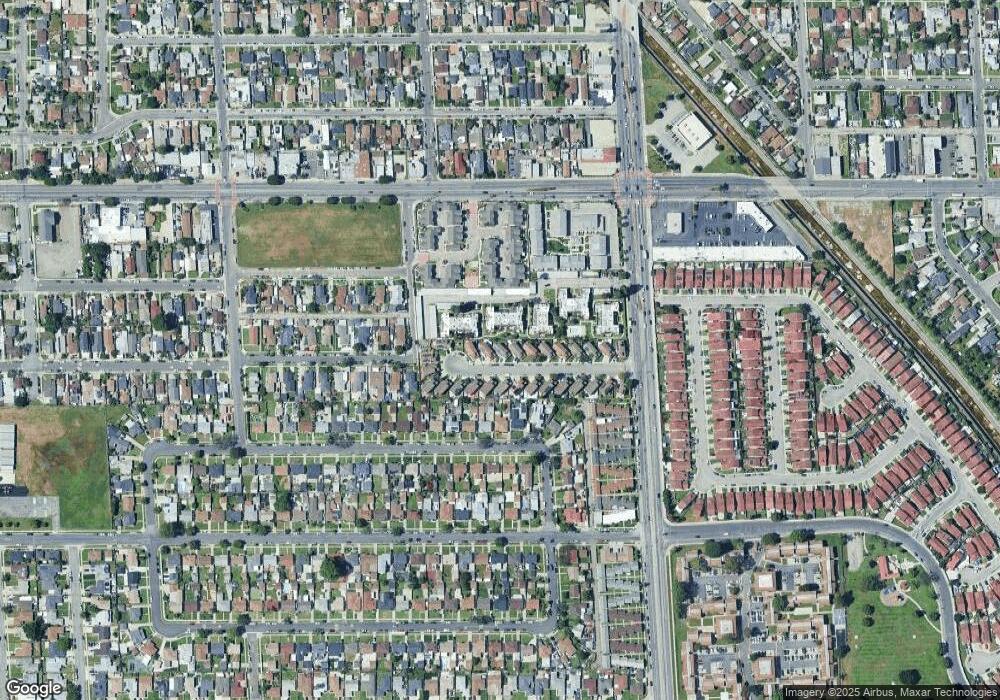 863 W Kemp Ct, Compton, CA 90220 - photo 1