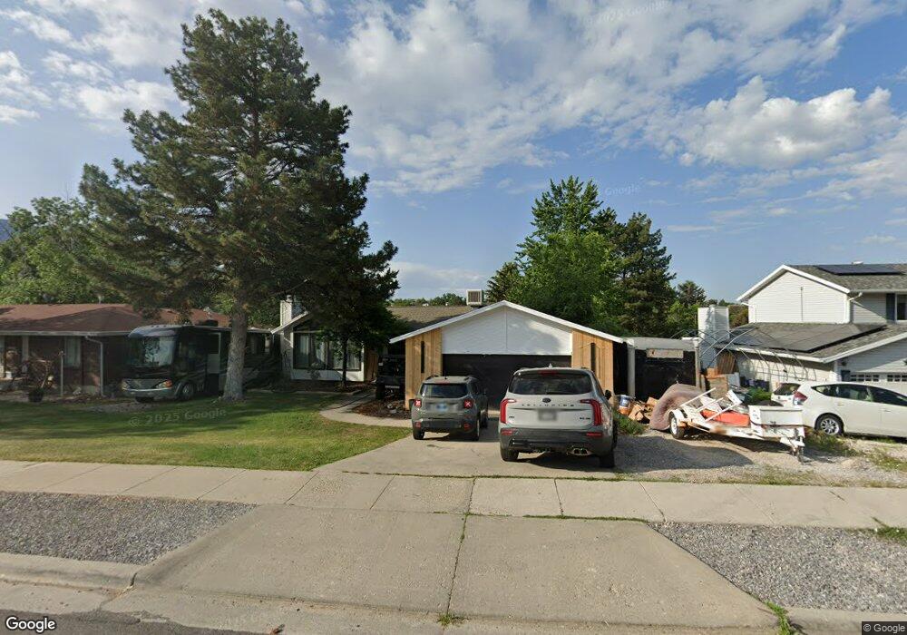 1528 Waters Ln, Sandy, UT 84093 - photo 1