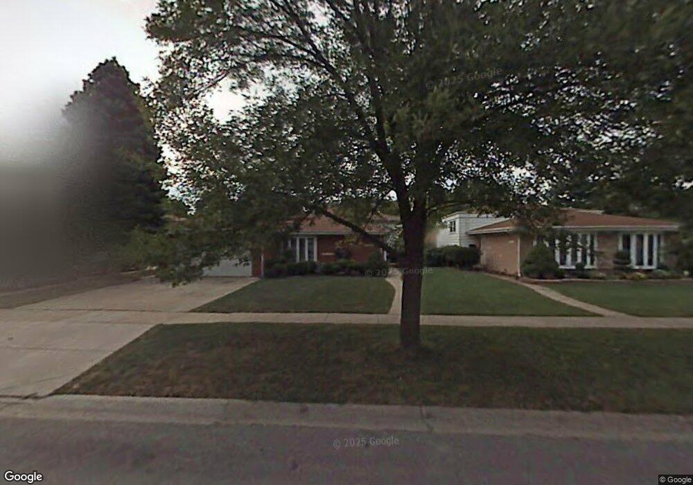 2080 Eastview Dr, Des Plaines, IL 60018 - photo 1