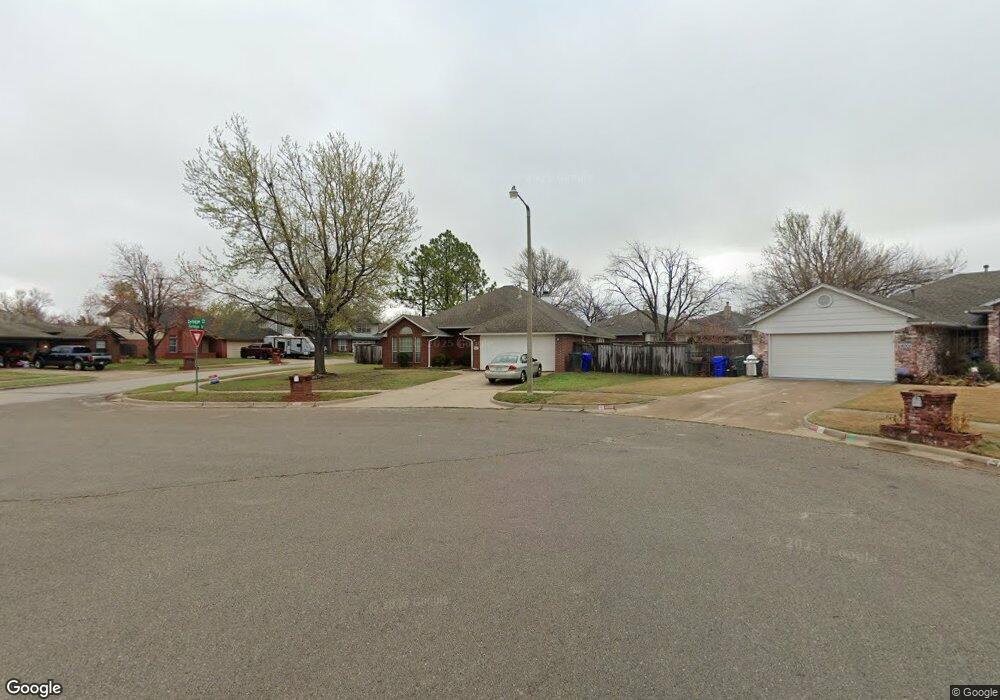 4001 Gyrfalcon Ct, Norman, OK 73072 - photo 1