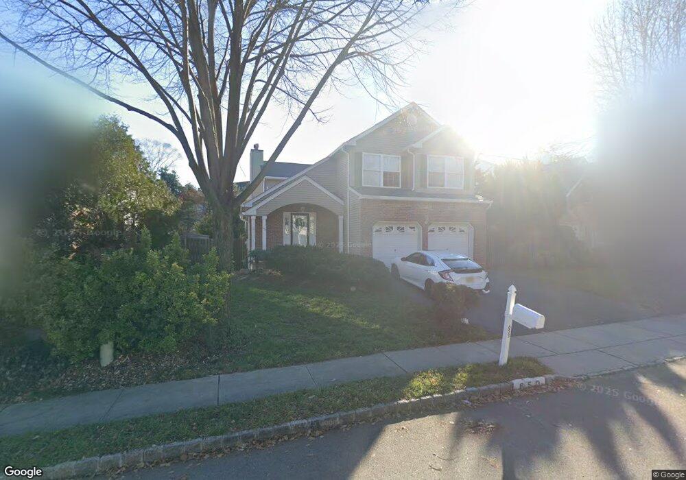 653 Seagull Dr, Paramus, NJ 07652 - photo 1