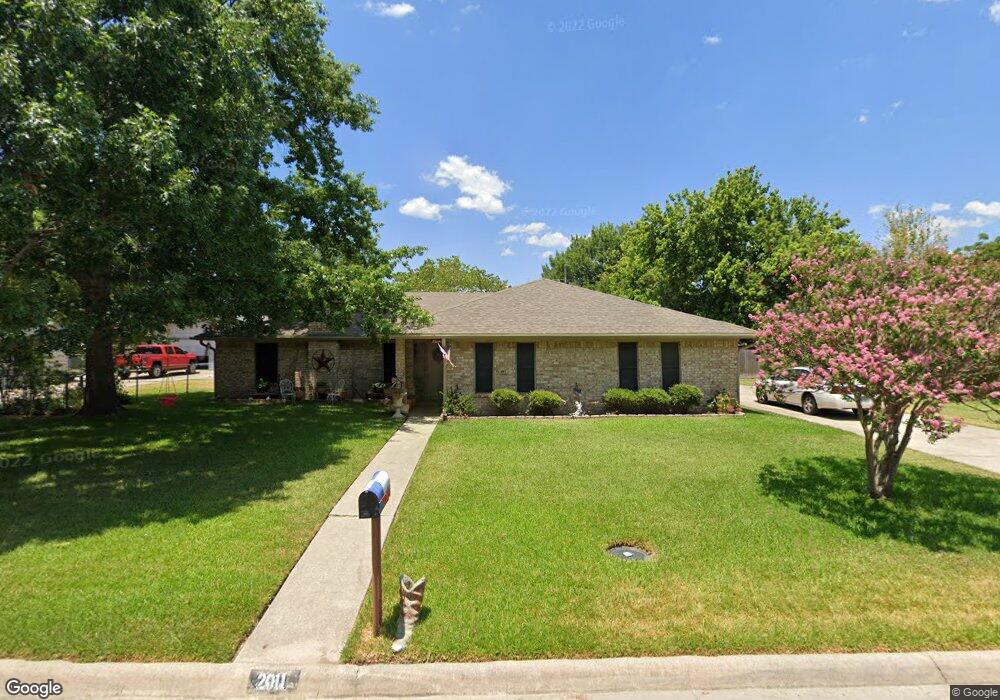 2011 Everglade Dr, Gainesville, TX 76240 - photo 1