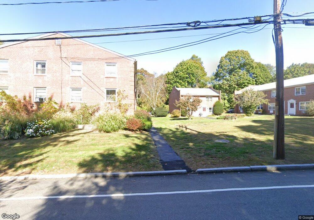 101 Niles Hill Rd unit 101, New London, CT 06320 - photo 1