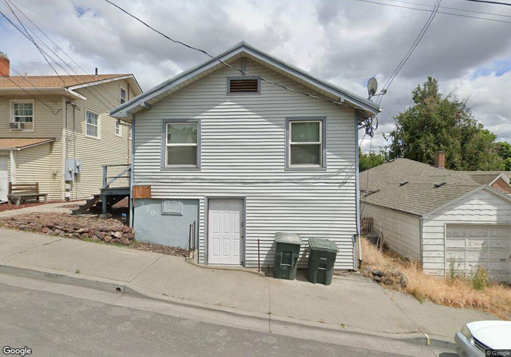 220 NW 10th St, Pendleton, OR 97801 - photo 1