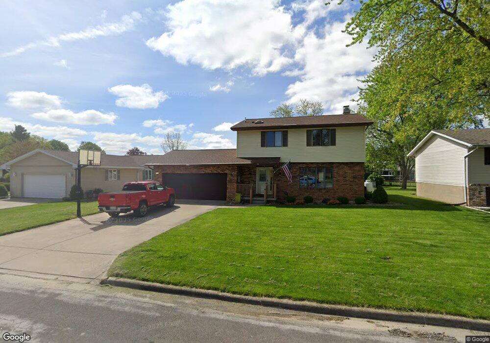 155 Heritage Ave, Lincoln, IL 62656 - photo 1