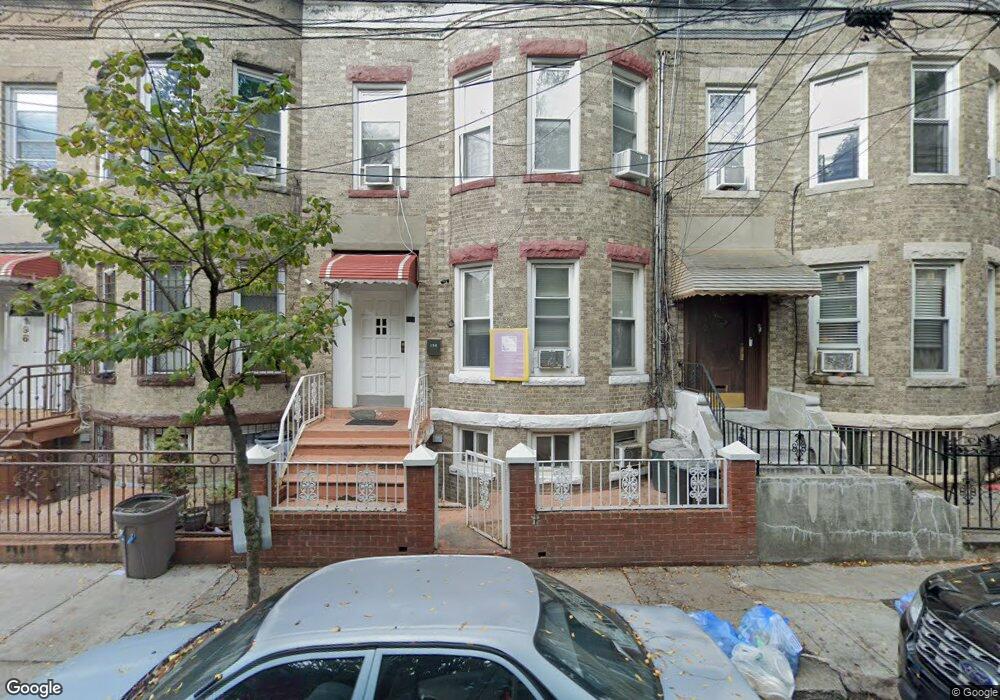 194 Lincoln Ave, Brooklyn, NY 11208 - photo 1