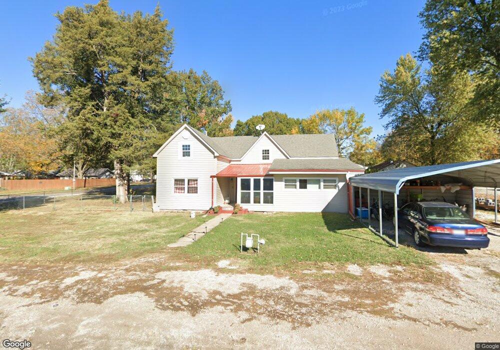 601 E 4th St, Altamont, KS 67330 - photo 1