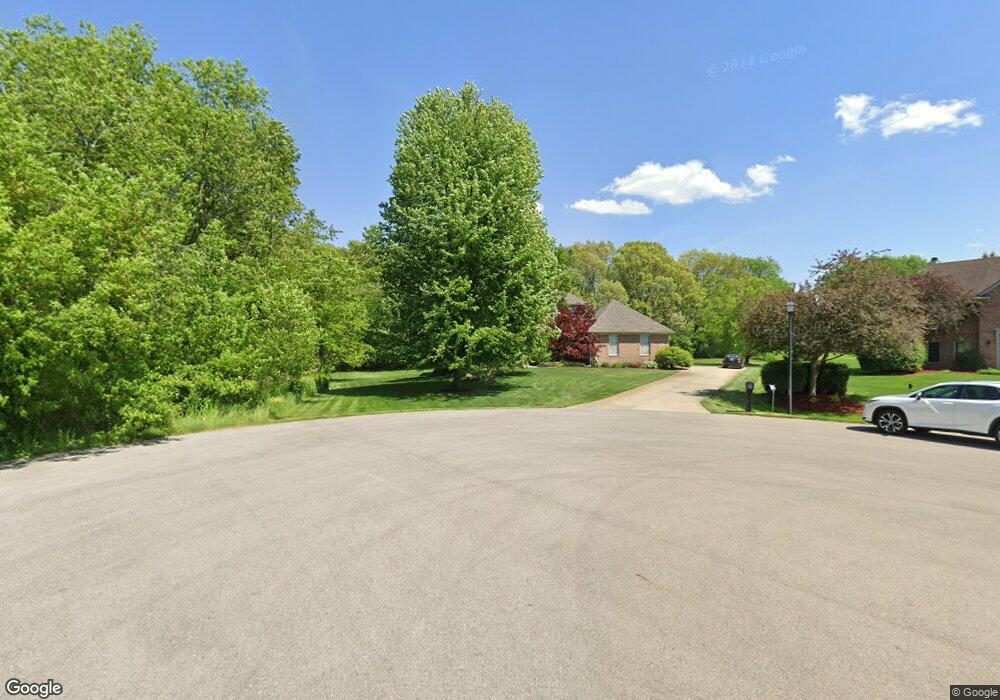 5559 Creekview Dr, Ann Arbor, MI 48108 - photo 1