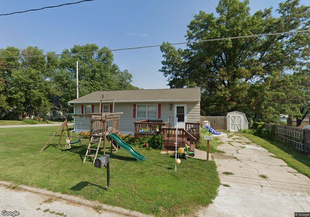 301 Carter St, Shenandoah, IA 51601 - photo 1