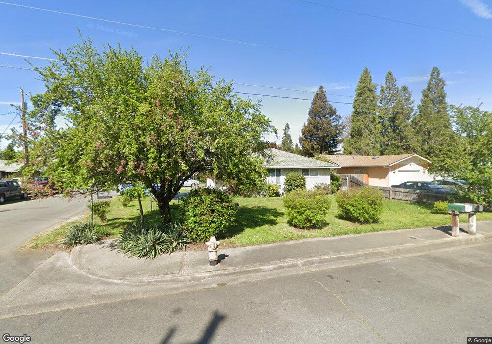 714 SW Laurel St, Grants Pass, OR 97526 - photo 1