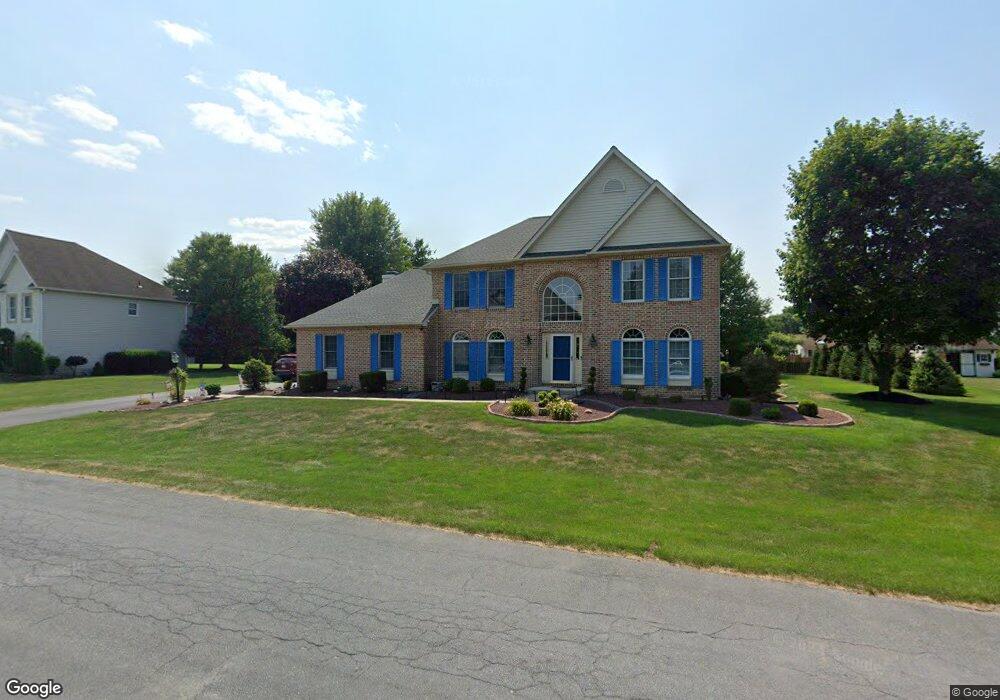 453 Hemlock Ln, Nazareth, PA 18064 - photo 1