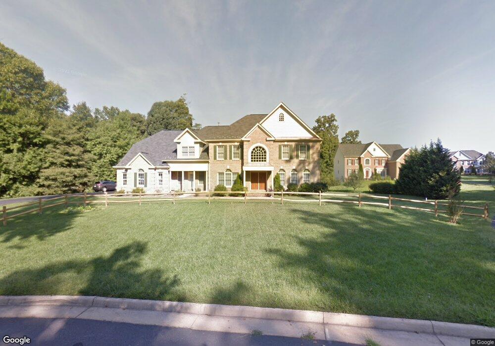 12412 Castner Ct, Fairfax, VA 22030 - photo 1