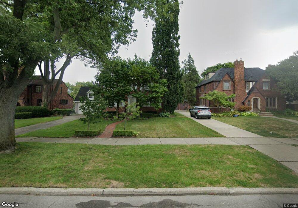 720 Pemberton Rd, Grosse Pointe Park, MI 48230 - photo 1