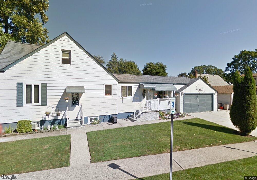 99 Sherwood Ave, Franklin Square, NY 11010 - photo 1