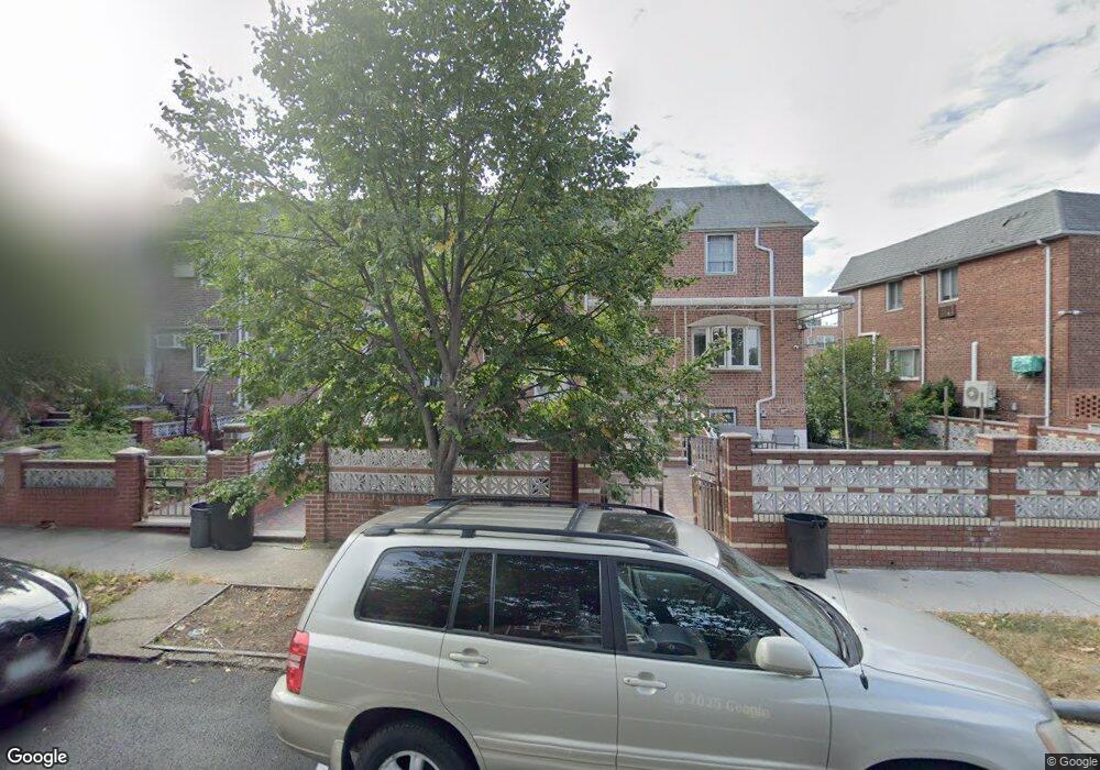 153-28 78th Ave, Flushing, NY 11367 - photo 1