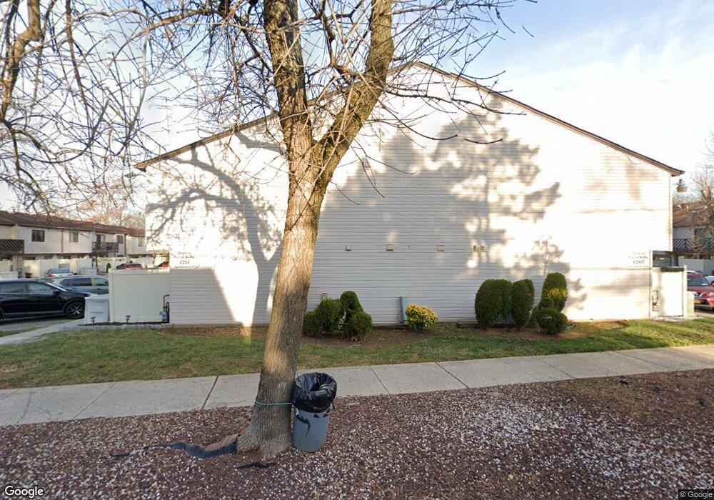 4211 Amboy Rd unit 4, Staten Island, NY 10308 - photo 1