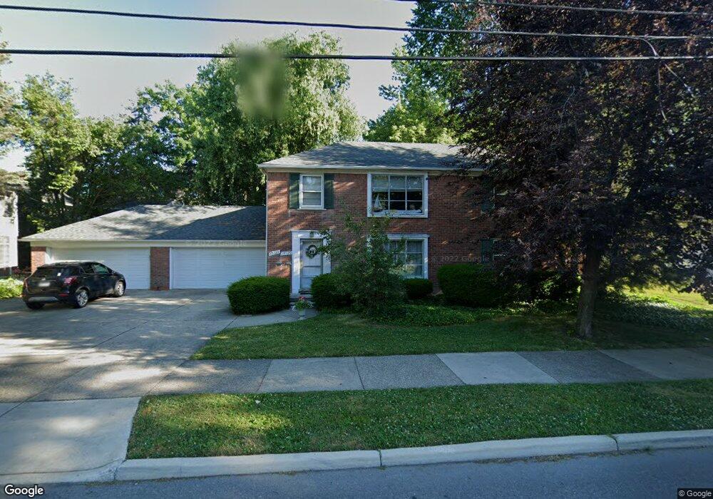 17125 Saint Paul St, Grosse Pointe, MI 48230 - photo 1