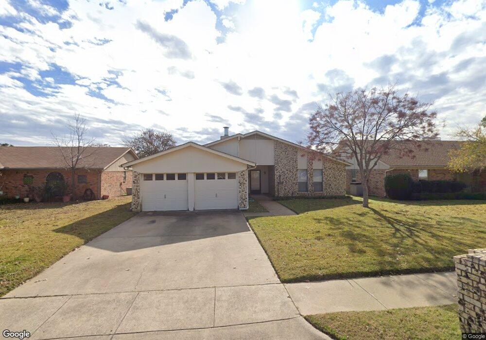 808 Mountain Laurel Ln, Bedford, TX 76021 - photo 1