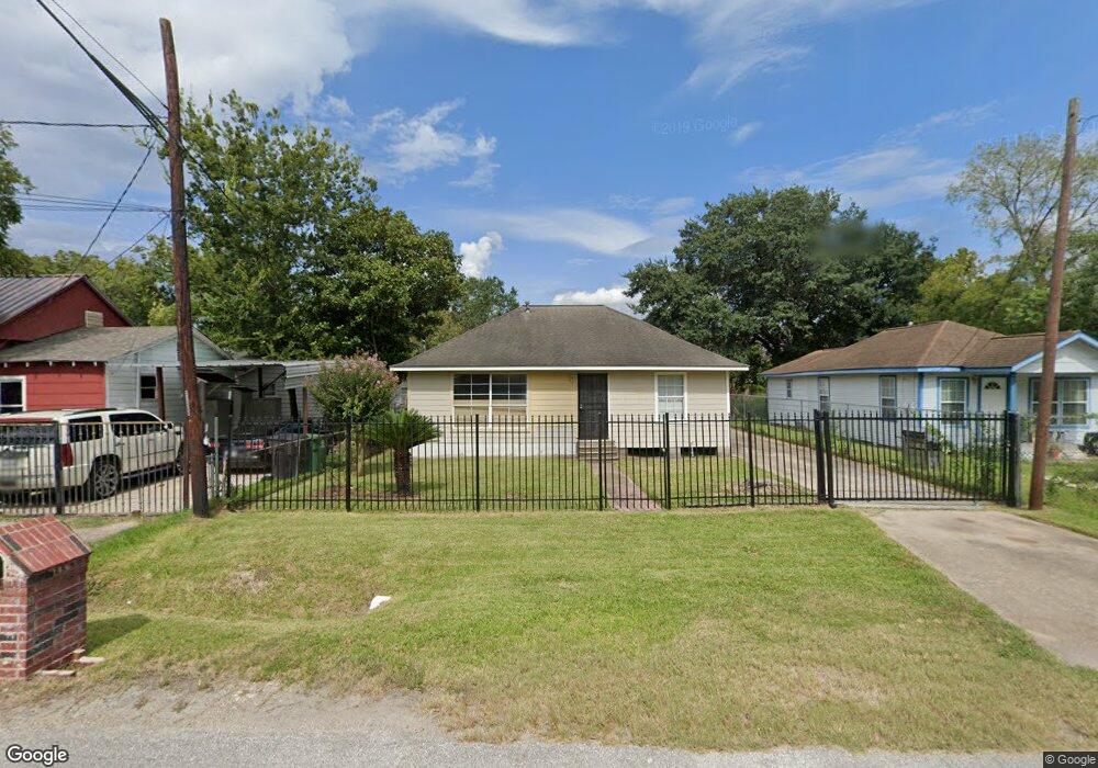 3913 Vaughn St, Houston, TX 77016 - photo 1