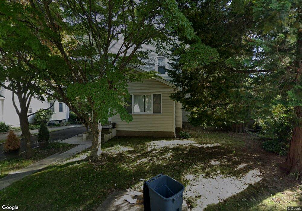 18 Franklin Rd, Great Neck, NY 11024 - photo 1