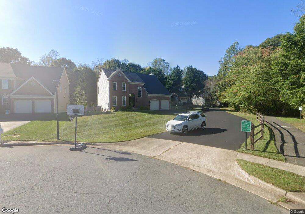 13623 Bare Island Dr, Chantilly, VA 20151 - photo 1