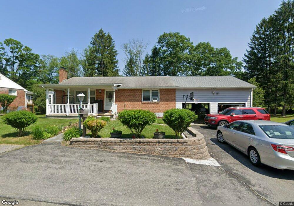 478 Youngwood Dr, East Stroudsburg, PA 18301 - photo 1