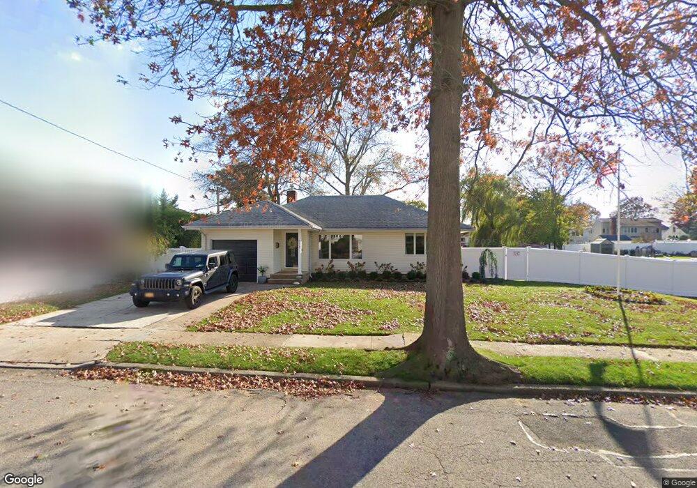 534 Starks Place, Baldwin, NY 11510 - photo 1