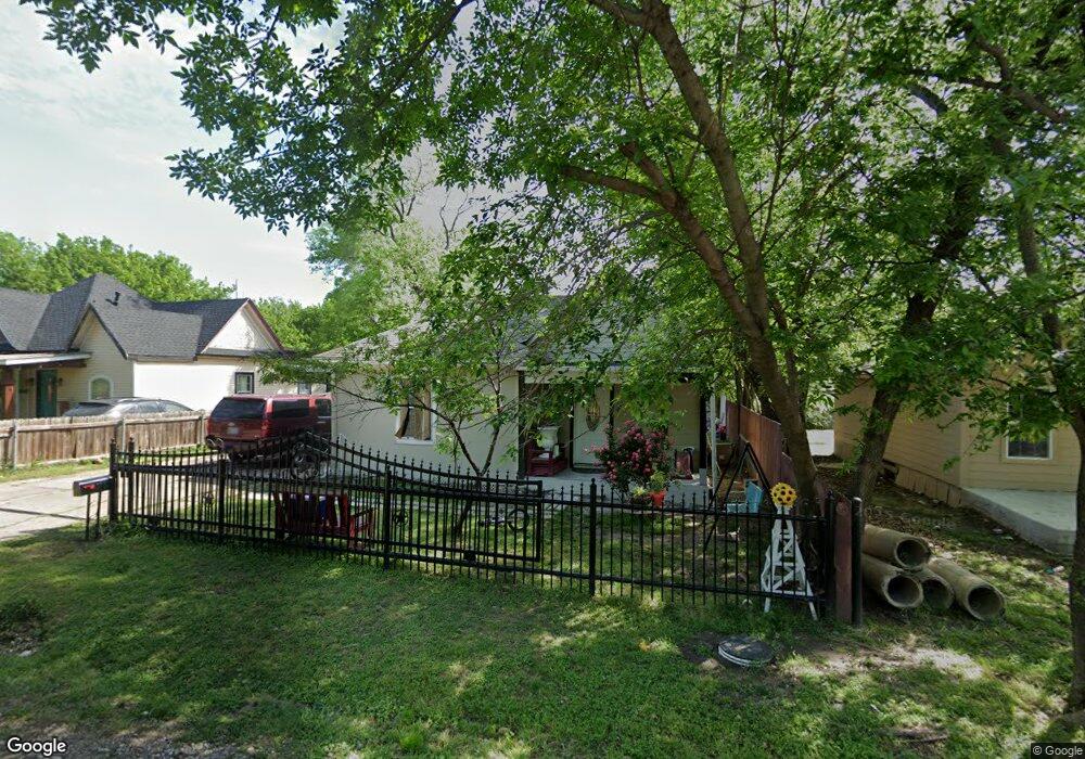 906 S Dallas St, Ennis, TX 75119 - photo 1