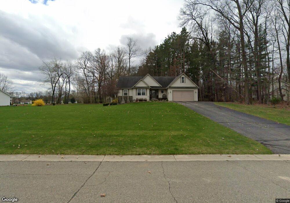 4805 Hidden Hills Cir unit 29, Howell, MI 48855 - photo 1