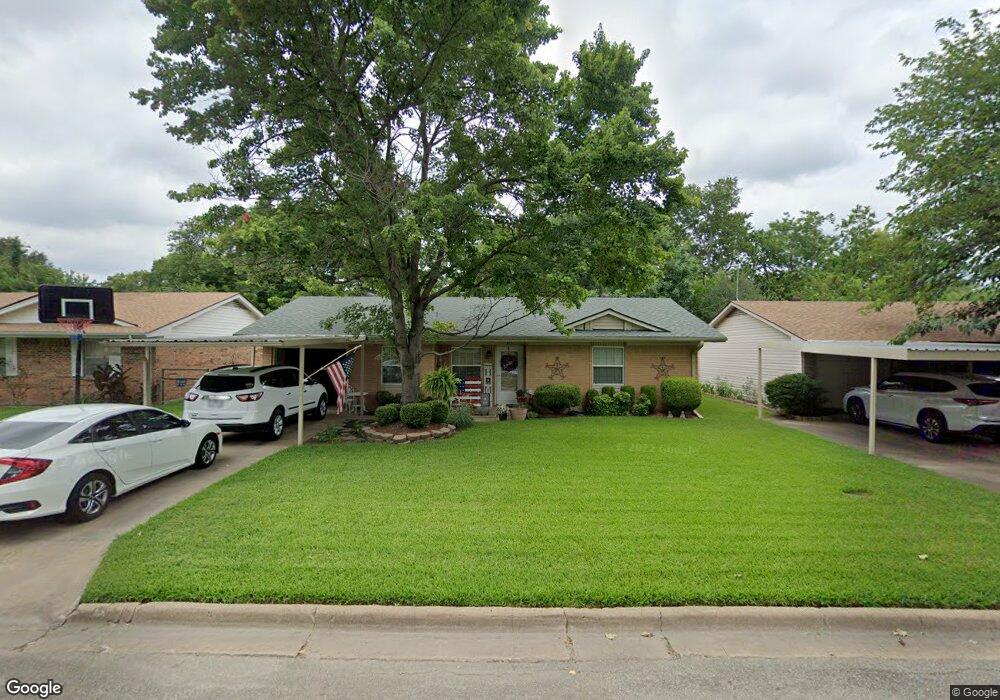 217 Victory St, Bonham, TX 75418 - photo 1