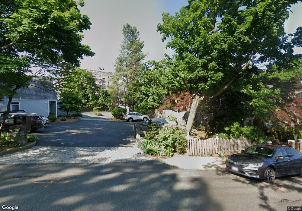 2 Chestnut Ct, Dobbs Ferry, NY 10522 - photo 1