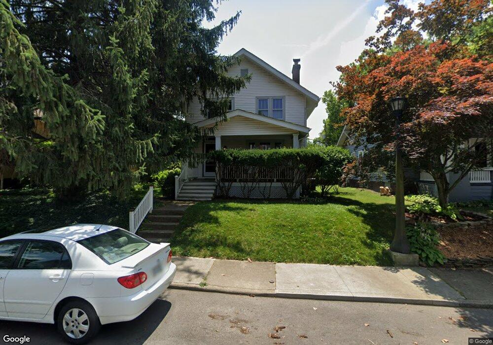 117 W Kenworth Rd, Columbus, OH 43214 - photo 1