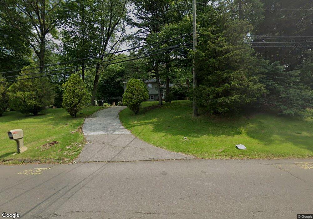 679 Wheelers Farms Rd, Milford, CT 06461 - photo 1