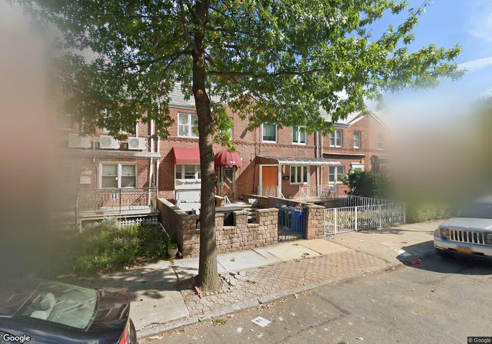 7535 167th St, Fresh Meadows, NY 11366 - photo 1