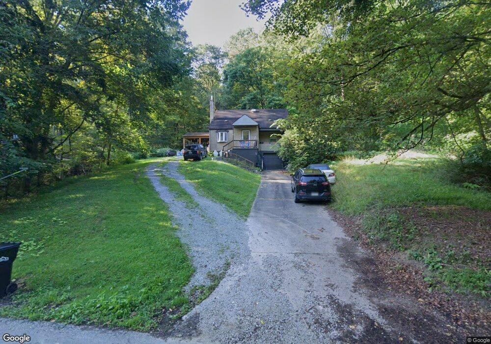 4719 Pine Hollow Rd, Trafford, PA 15085 - photo 1