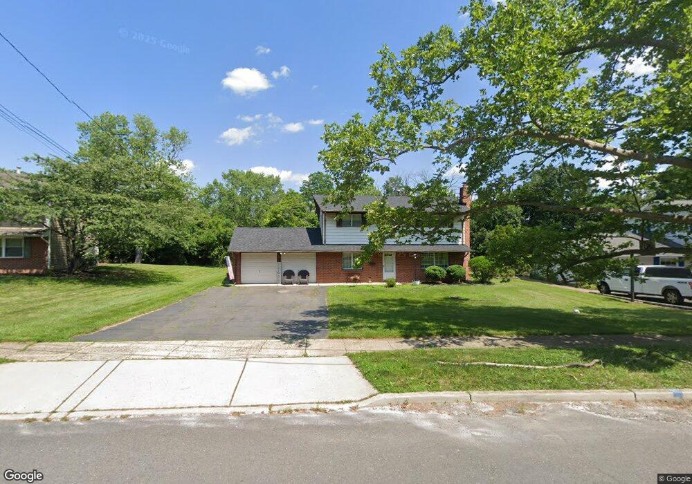 8 Raleigh Rd, Kendall Park, NJ 08824 - photo 1