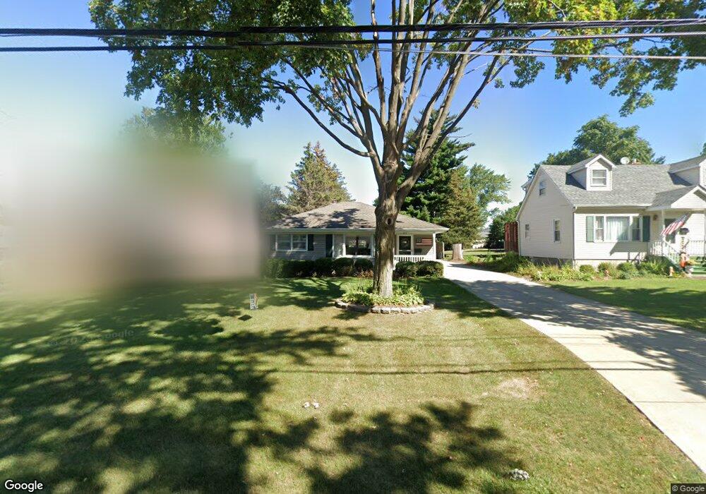 823 Pershing Ave, Wheaton, IL 60189 - photo 1