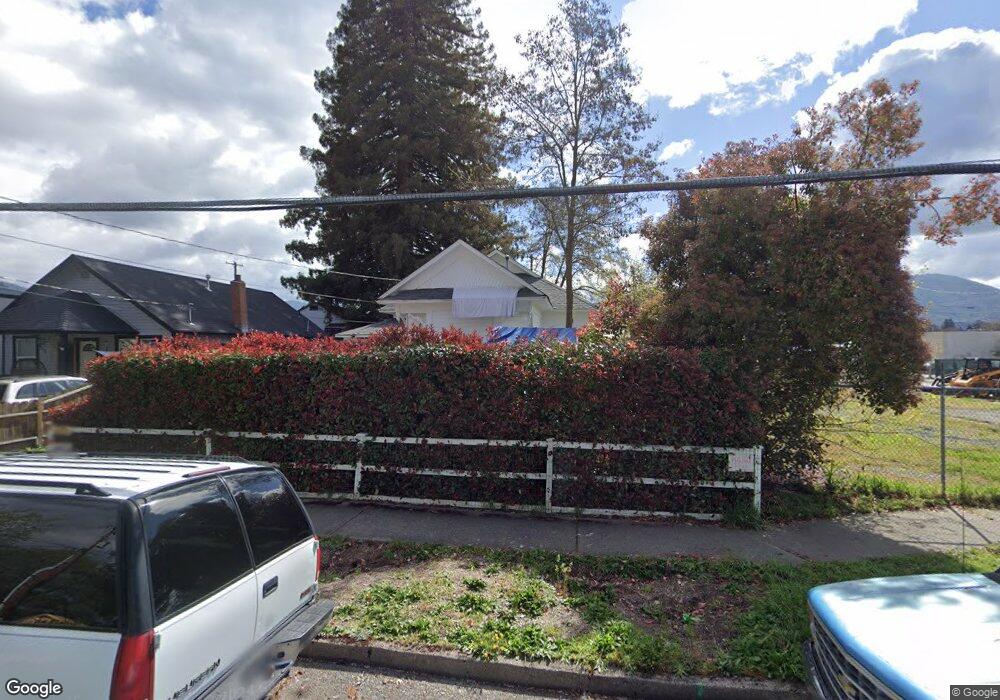 749 SW 5th St, Grants Pass, OR 97526 - photo 1