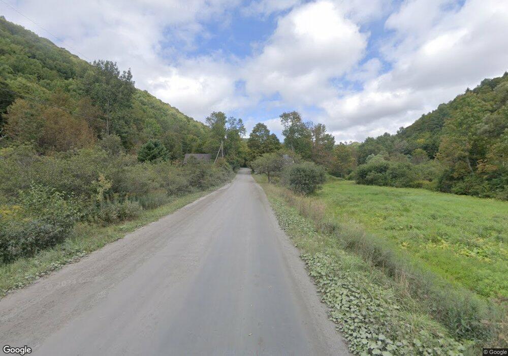 3290 Stage Rd, South Pomfret, VT 05067 - photo 1