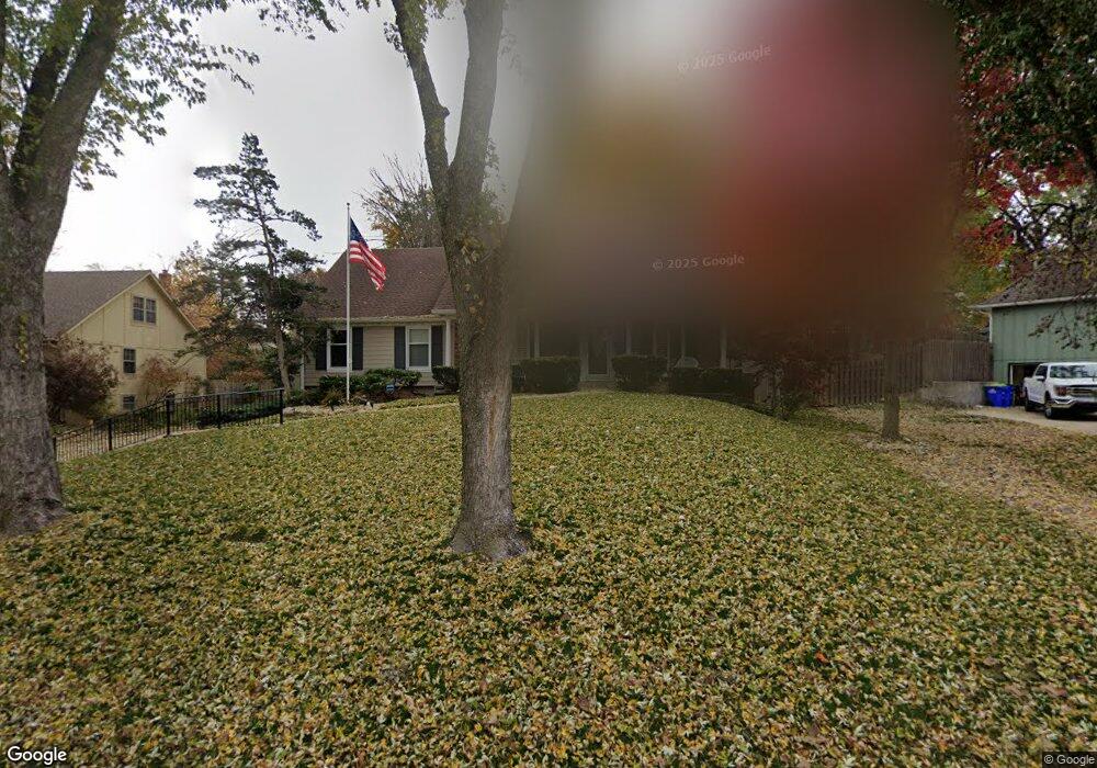 10711 W 52nd Cir, Shawnee, KS 66203 - photo 1