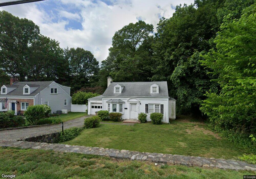 142 Pepper Ridge Rd, Stamford, CT 06905 - photo 1