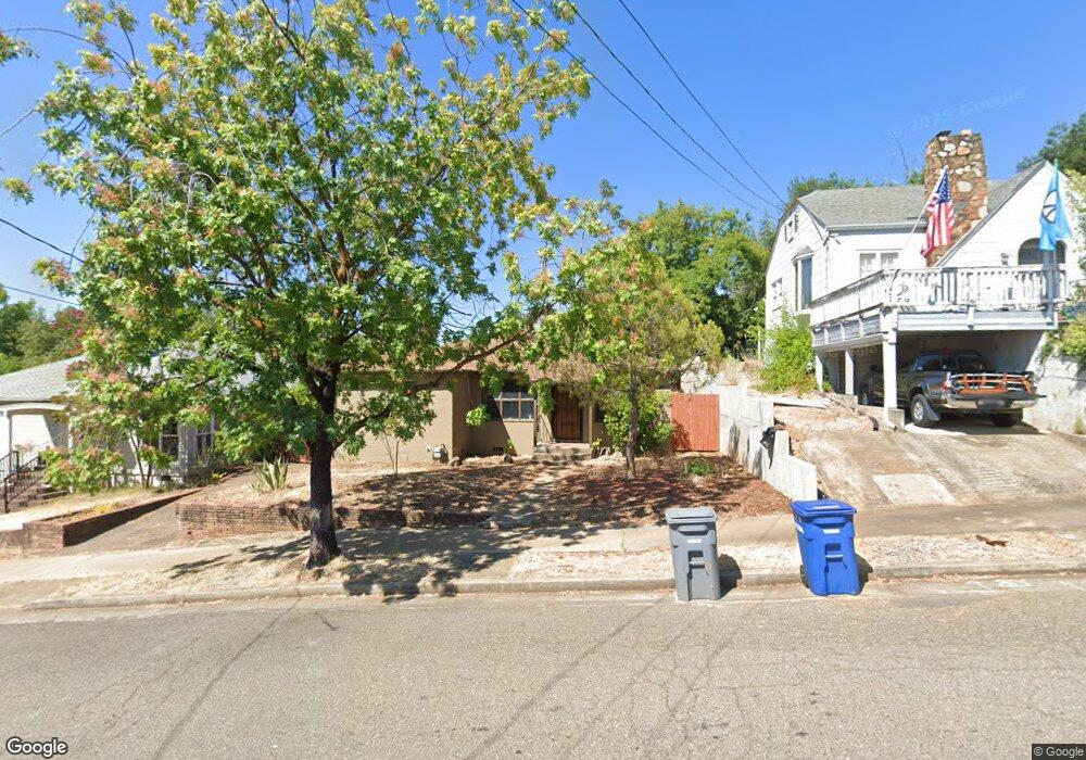 1342 Willis St, Redding, CA 96001 - photo 1