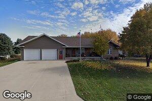 1002 Hayes Ave, Hull, IA 51239