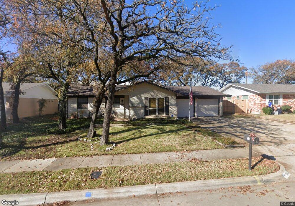 148 Ravenswood Dr, Bedford, TX 76022 - photo 1