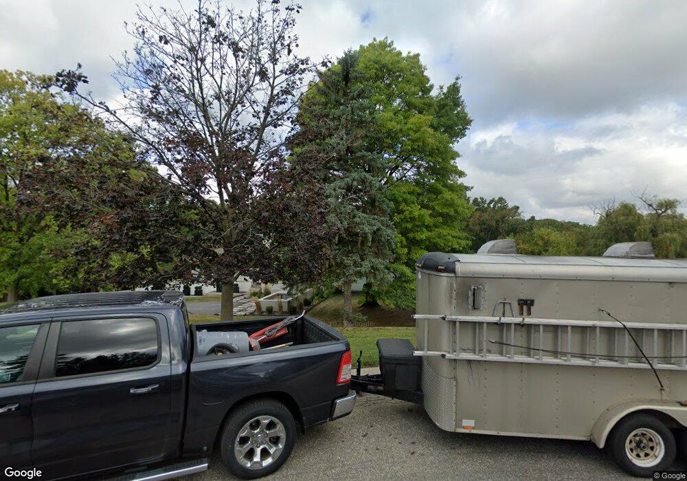 1998 Meadow Ct, Bloomfield Hills, MI 48302 - photo 1