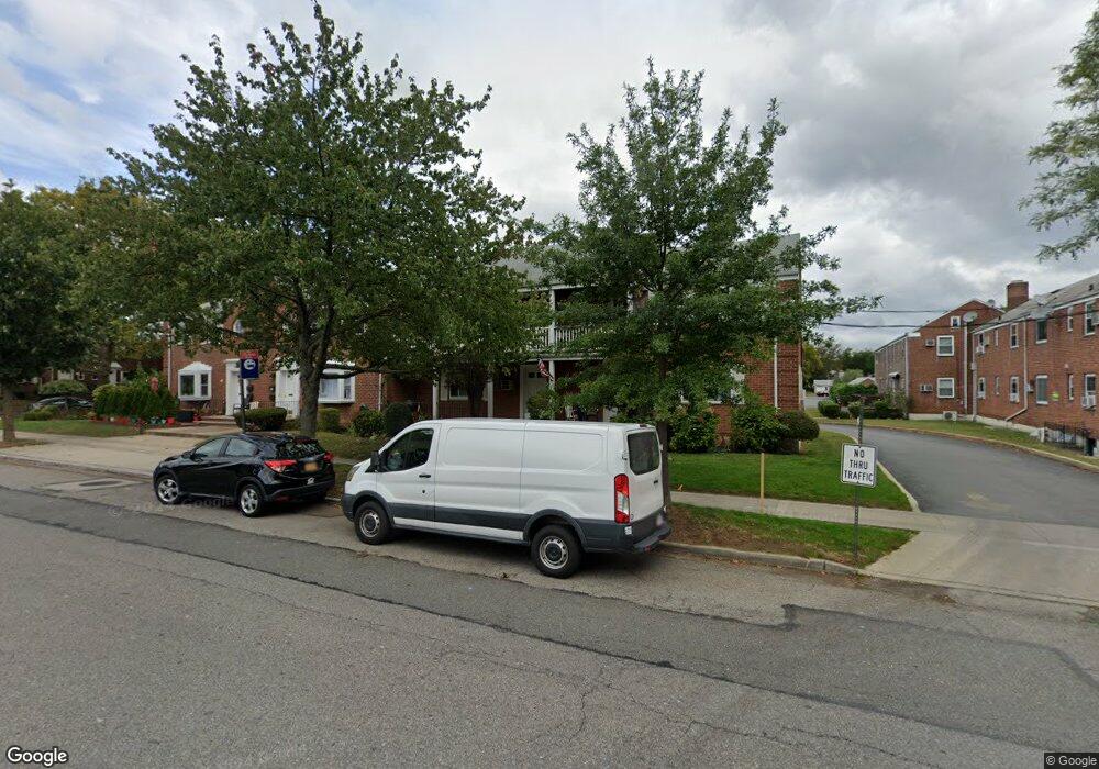 7507 260th St, Glen Oaks, NY 11004 - photo 1